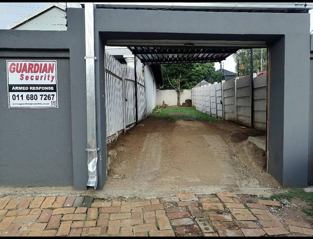 1 bed property to rent in WINCHESTER HILLS